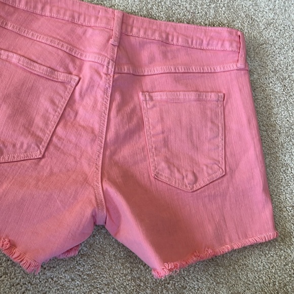 NWT Just USA Myra Mid Rise Frayed Hem Button fly Shorts - Picture 14 of 14